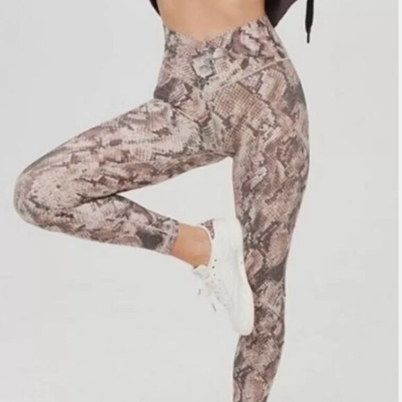 AERIE OFFLINE Real Me Brown Snake Skin Print Hi-Rise Crossover 7/8 Leggings Sz S - Picture 1 of 7